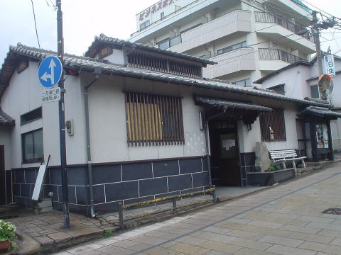 �S�։���@�n��������y�����s���z