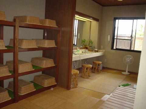 �{�T����@�b��E�т̏h�y�����s���z